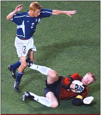 勝利11人2002怎么踢世界杯（2002年德國隊挺進決賽不止運氣：頭球戰術+巨星光環=世界杯傳奇！）