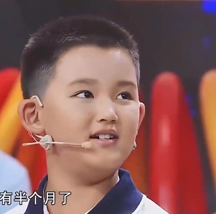 與半人高兒子同框（66歲寇振海和12歲兒子同框，兒子個頭趕超爸爸，卻被吐槽像爺孫）