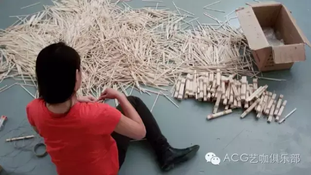 成龍手繪漫畫頭像（熱衷創意的她，&quot;畫&quot;出不同凡響的成龍、張藝謀、周杰倫）