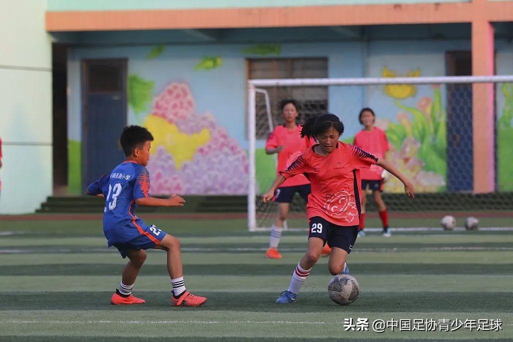 踢足球怎樣高中（央廣中國之聲：中國青少年足球聯賽落地，從小學到高校怎么賽？）