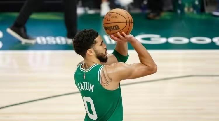 NBA小前鋒（現(xiàn)役10大小前鋒排名：詹姆斯跌出前五，維金斯第九，塔圖姆第二）