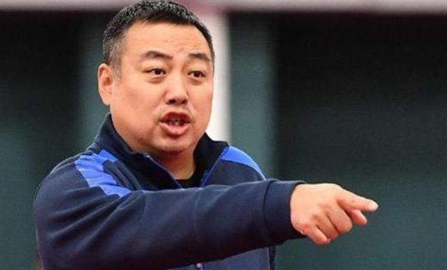 劉國梁事件來龍去脈是什么（2017年，劉國梁卸任總教練：拒絕被降級當組長，主動辭職不愿從政）