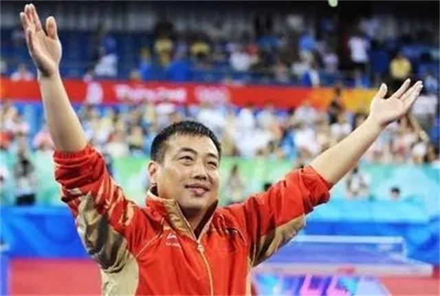 劉國梁事件來龍去脈是什么（2017年，劉國梁卸任總教練：拒絕被降級當組長，主動辭職不愿從政）