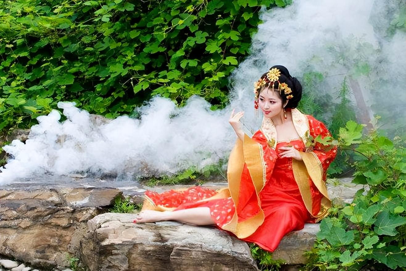 電競(jìng)女神依依（今日熱議《姚依依歐擎珩》小說姚依依歐擎珩2022已更新20(熱文)）