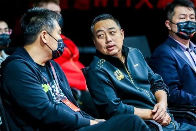 劉國梁事件來龍去脈是什么（2017年，劉國梁卸任總教練：拒絕被降級當組長，主動辭職不愿從政）