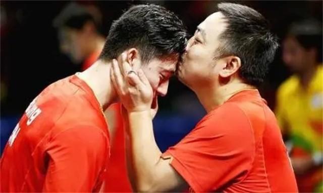 劉國梁事件來龍去脈是什么（2017年，劉國梁卸任總教練：拒絕被降級當組長，主動辭職不愿從政）