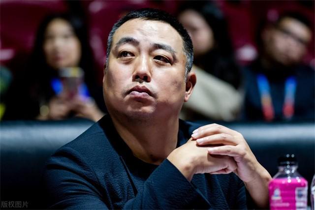 劉國梁事件來龍去脈是什么（2017年，劉國梁卸任總教練：拒絕被降級當組長，主動辭職不愿從政）