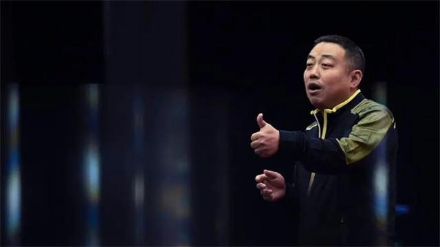 劉國梁事件來龍去脈是什么（2017年，劉國梁卸任總教練：拒絕被降級當組長，主動辭職不愿從政）