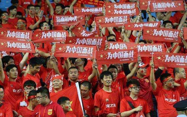 98世界杯預選賽中國隊（回顧國足2002年晉級世界杯：占天時地利人和，現役國足為何趕不上）