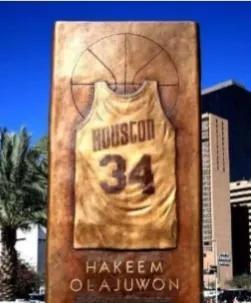 有哪些nba球星有塑像（盤點NBA中讓球隊塑立雕像的球星，下一個擁有雕像的會是誰？）