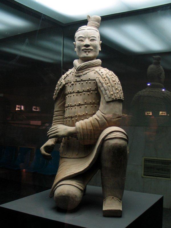 秦始皇兵馬俑（秦始皇陵里有一神秘兵馬俑，至今無法解釋，僅向世人展示過四次）