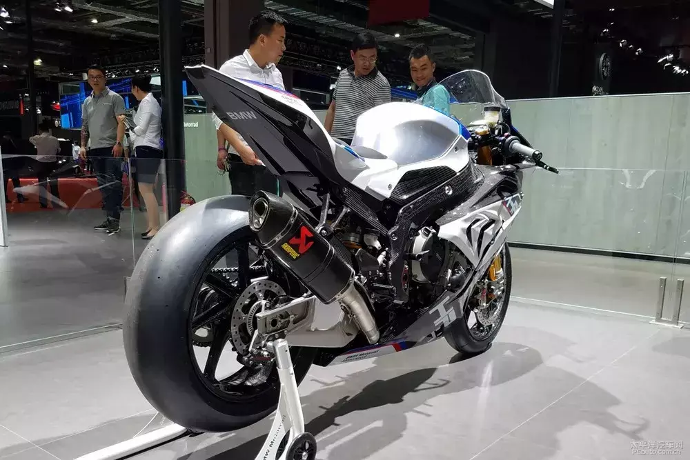 寶馬hp4官方報價（寶馬S1000RR高性能版Hp4國內7月上市，售價超過100萬人民幣）
