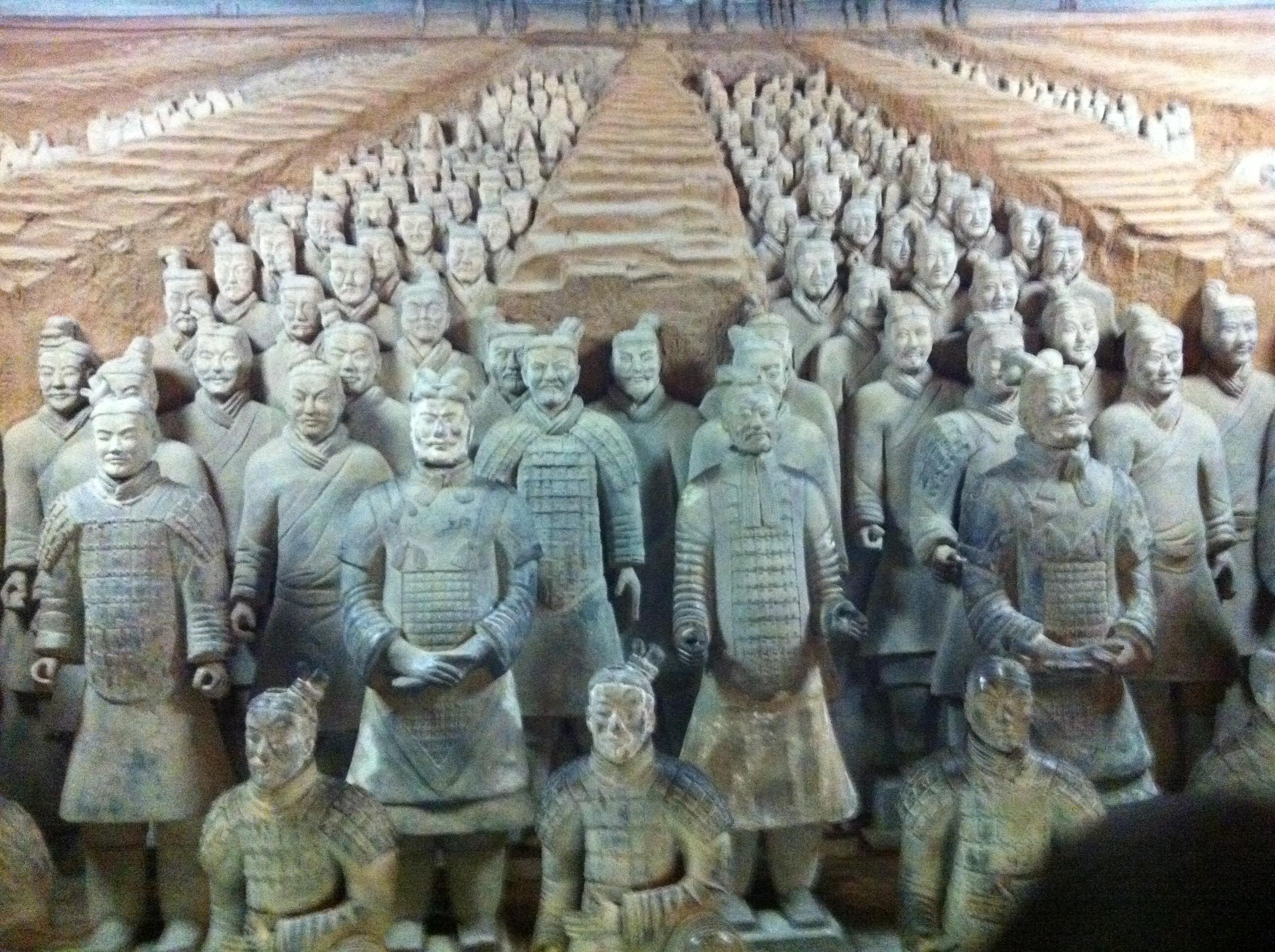 秦始皇兵馬俑（秦始皇陵里有一神秘兵馬俑，至今無法解釋，僅向世人展示過四次）