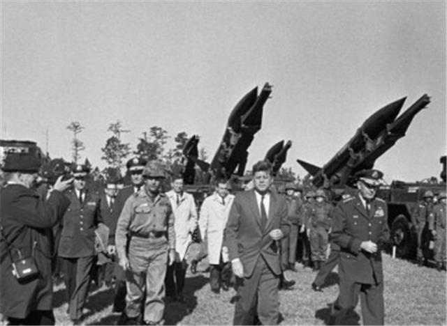 什么叫古巴導彈危機（偉人的眼光：毛主席與1962年古巴導彈危機）