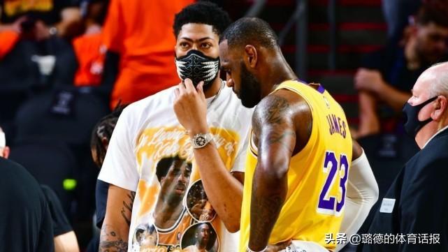 他們或許都是傳奇（一張合照，19次總決賽，9個總冠軍，7個常規賽MVP！他們都是傳奇）
