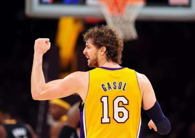 nba裁判不公平（改變冠軍歸屬！盤點NBA最有爭議的十大判罰：裁判決定比賽結果）