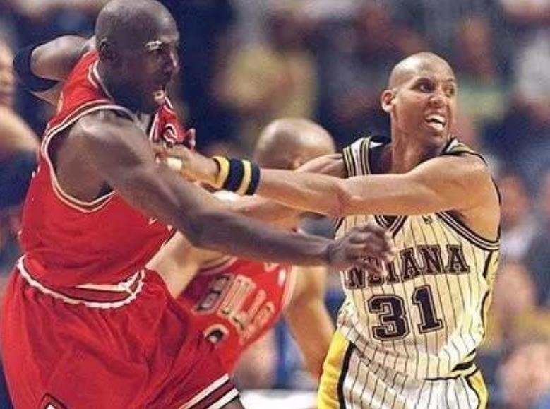 nba裁判不公平（改變冠軍歸屬！盤點NBA最有爭議的十大判罰：裁判決定比賽結果）