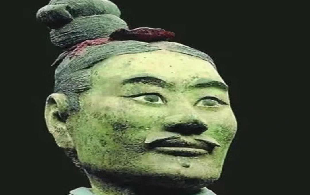 秦始皇兵馬俑（秦始皇陵里有一神秘兵馬俑，至今無法解釋，僅向世人展示過四次）