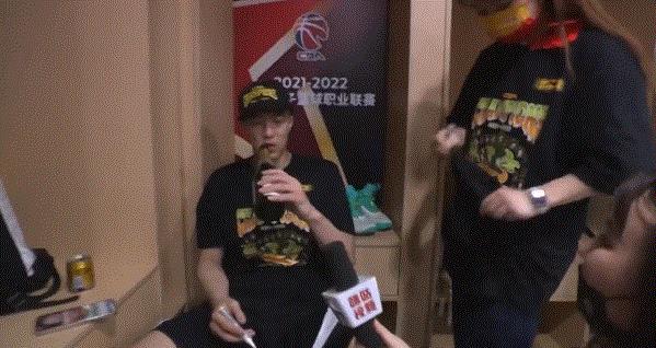 成名更早的郭艾倫和趙繼偉（人物：趙繼偉只是比郭艾倫成熟得早了點）