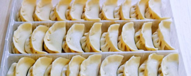 芹菜蝦仁餃子餡的做法大全
