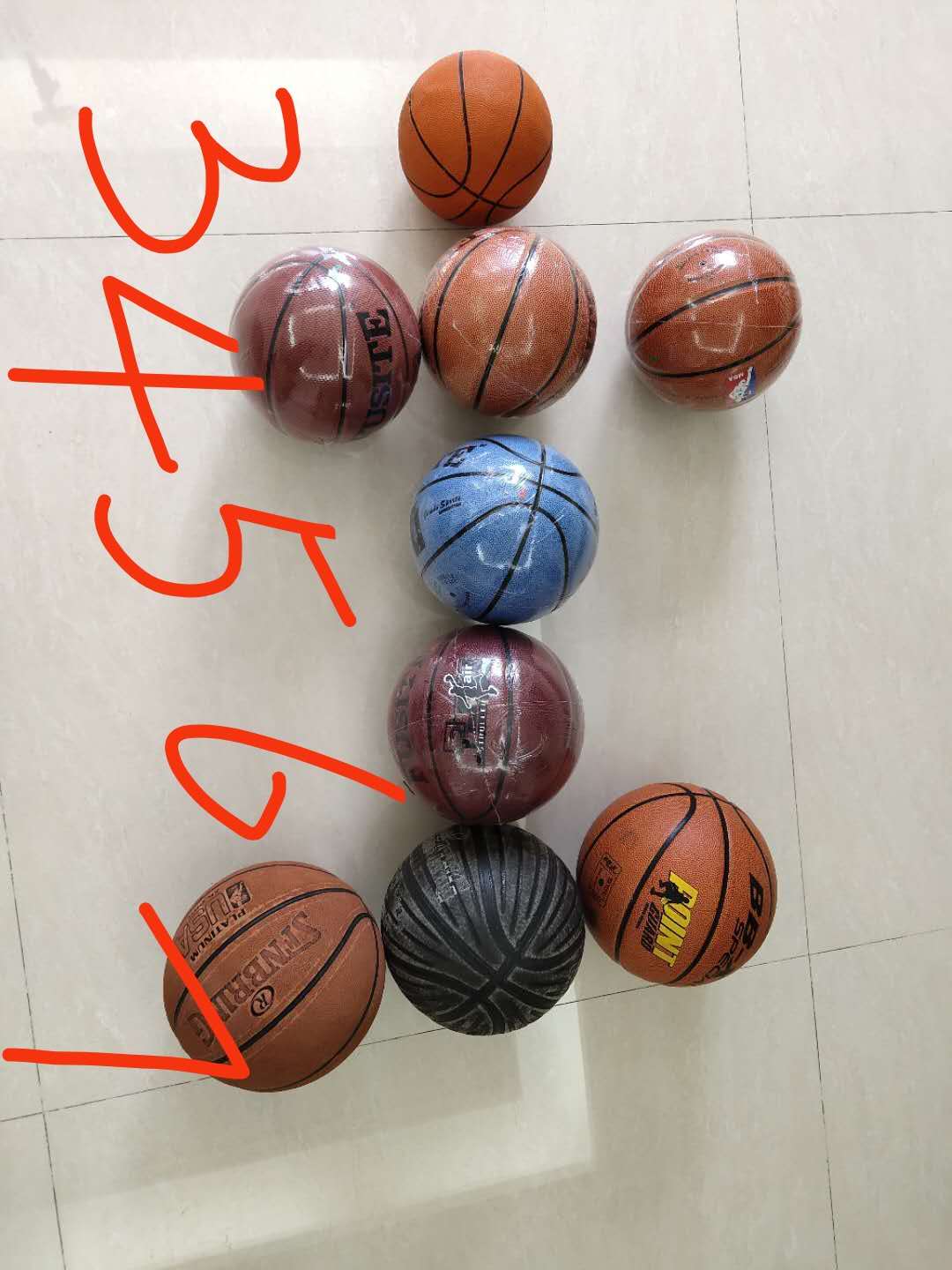 籃球選pu還是吸濕（如何選購籃球？純干貨，籃球教練幫你詳細(xì)分析商家不告訴你的坑）