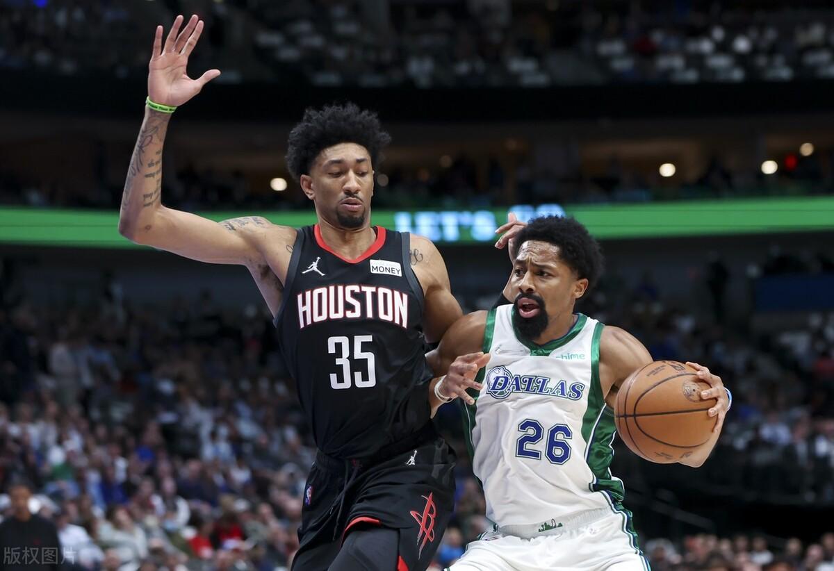 nba有哪些球星打過cba（CBA不要的人，在NBA打首發(fā)！3年4100萬美元，火箭簽他賺大了）