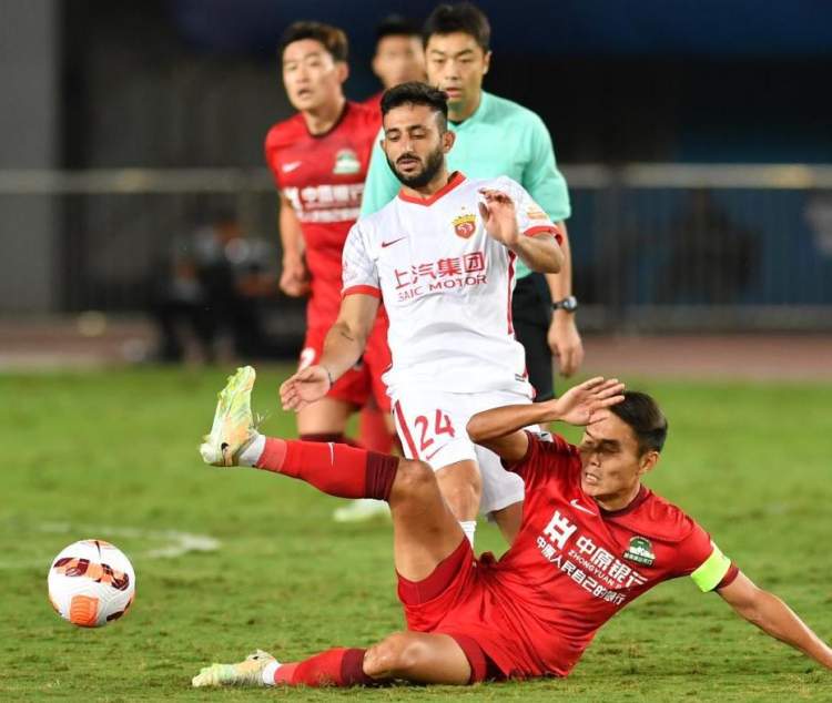 中超u23調(diào)整什么看漫（海港再遇難題！國青小將歸隊(duì)，“U23政策”重啟后如何調(diào)整陣容）