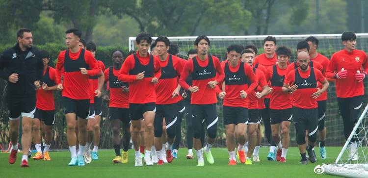 中超u23調(diào)整什么看漫（海港再遇難題！國青小將歸隊(duì)，“U23政策”重啟后如何調(diào)整陣容）