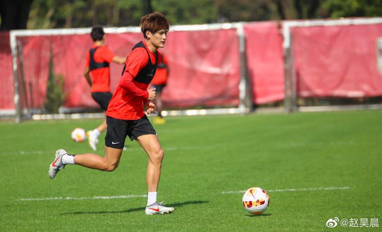 中超u23調(diào)整什么看漫（海港再遇難題！國青小將歸隊(duì)，“U23政策”重啟后如何調(diào)整陣容）