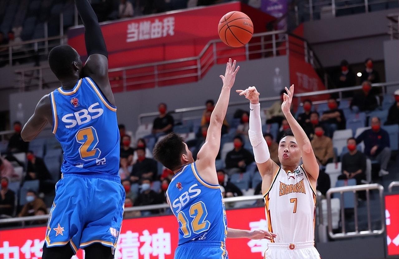 籃球排名國(guó)家隊(duì)（CBA最新排名！浙江7連勝領(lǐng)跑，遼寧第3廣東第15，上海僅排倒數(shù)第2）