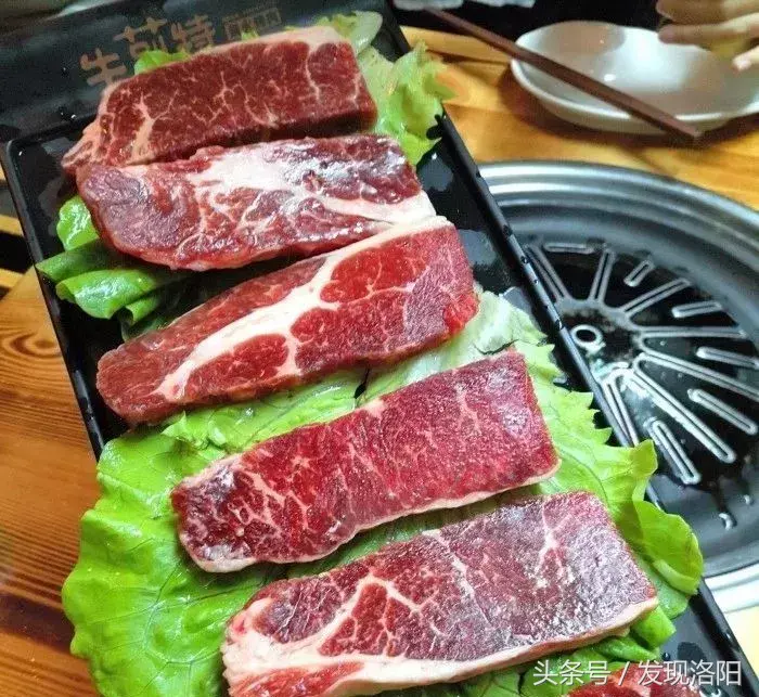 洛陽哪個(gè)燒烤能看世界杯（嚷嚷著減肥不吃飯的人，終會(huì)相遇在深夜洛陽的這些燒烤攤！）