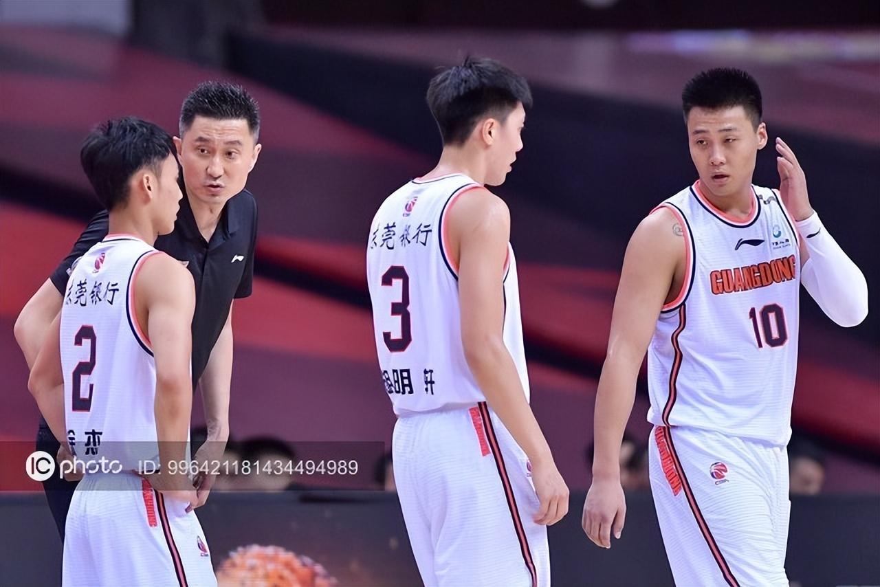 cba常規(guī)賽遼寧賽程多少場（CBA官方發(fā)布賽程，杜鋒到了證明自己的時刻，遼籃完整賽程時間表）