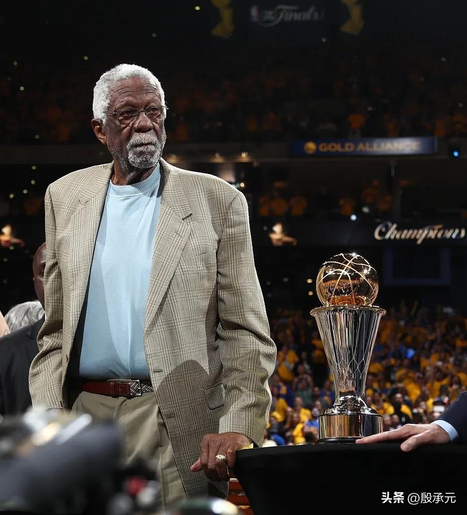 已經連續三年雄霸MVP（NBA歷史第一個MVP三連霸的球員！拉塞爾是怎么做到的？）