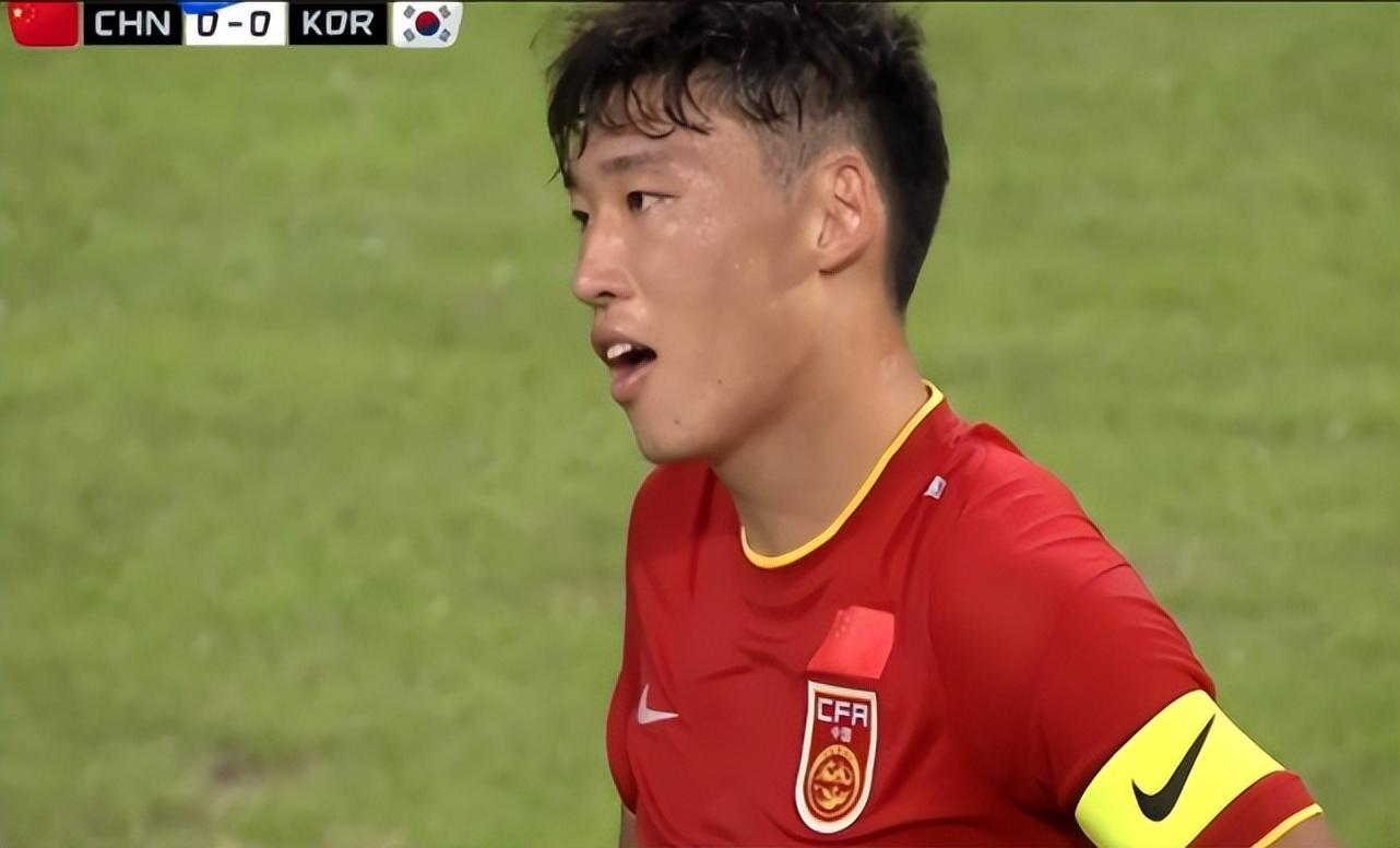 國足對韓國贏了還是輸了（0-3！全場0威脅！中國隊慘敗韓國，足協(xié)認定并非國足而是選拔隊）