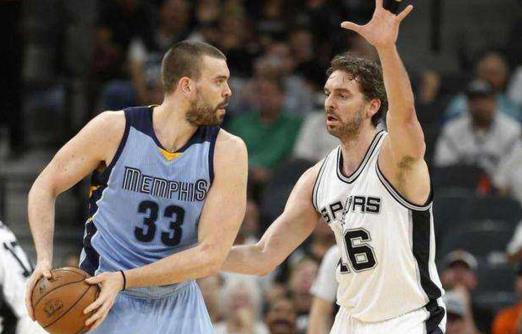 nba球隊中的親兄弟有哪些（細數(shù)NBA7對親兄弟：庫里兄弟從小打到大，莫里斯雙胞胎一模一樣）