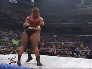 wwe2010（十大兇殘WWE招式，已經(jīng)全部被禁用，最后一招中了至少住院一個月）