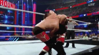 wwe2010（十大兇殘WWE招式，已經(jīng)全部被禁用，最后一招中了至少住院一個月）