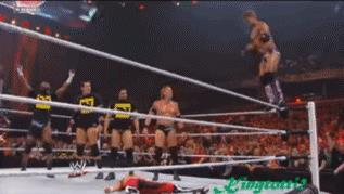 wwe2010（十大兇殘WWE招式，已經(jīng)全部被禁用，最后一招中了至少住院一個月）
