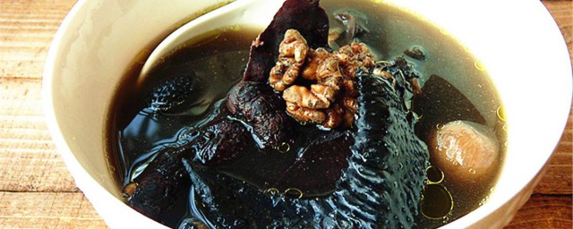 秋季脫發(fā)嚴(yán)重吃什么好